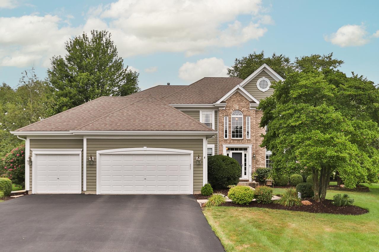22 Dorchester Ct., Hawthorn Woods, IL 60047