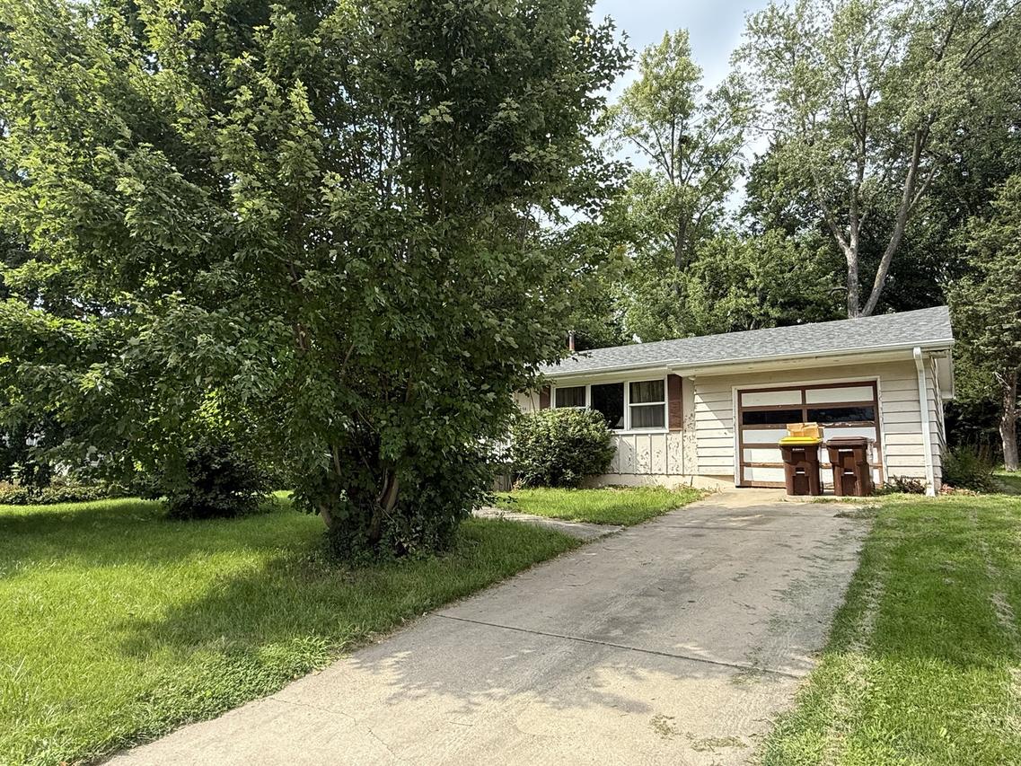 236 W Winnifred St., Freeport, IL 61032
