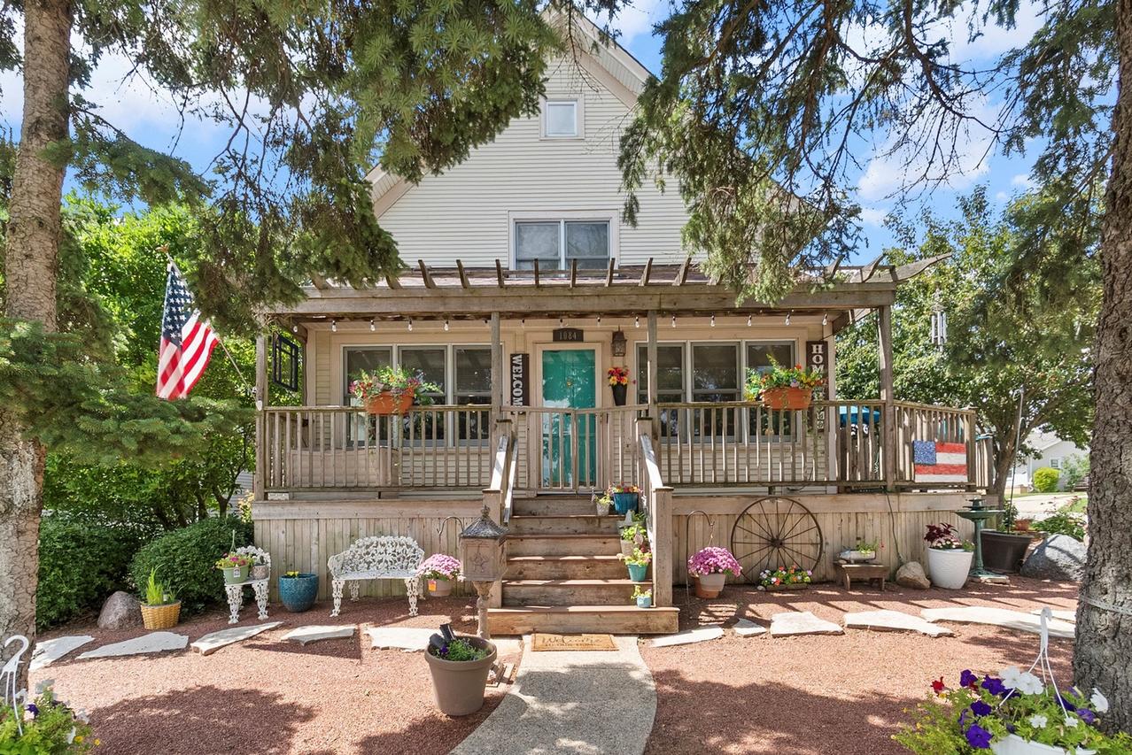 1084 Main St., Antioch, IL 60002