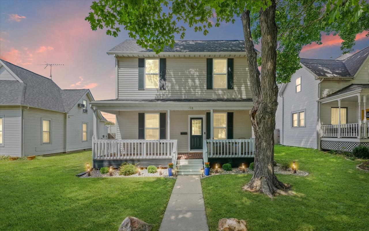 108 E Daggy St., Tuscola, IL 61953
