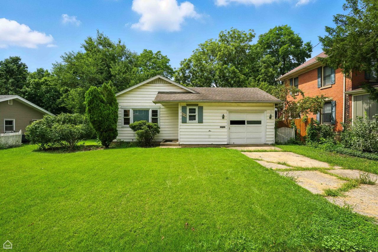 515 S 5th Ave., St. Charles, IL 60174