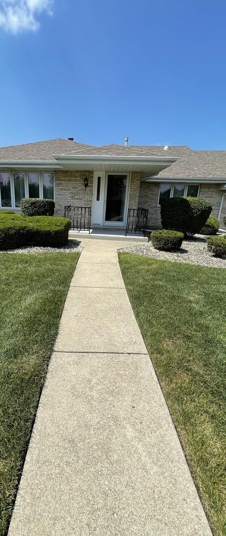 17816 New Hampshire Ct. #137, Orland Park, IL 60467