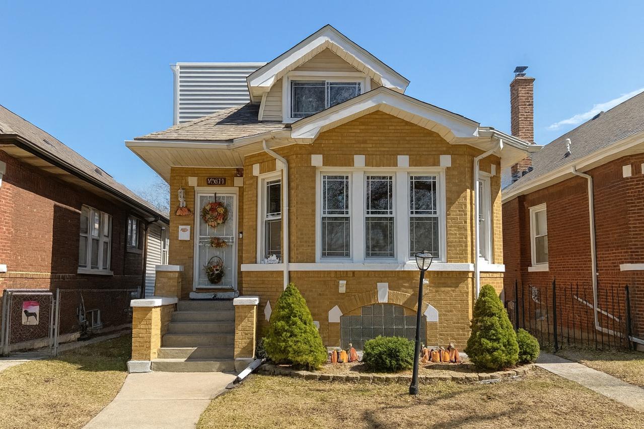 10611 S Sangamon St., Chicago, IL 60643
