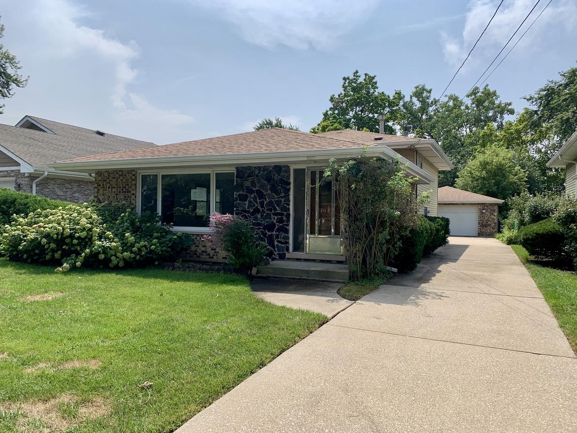 6541 Crescent Ct., Oak Lawn, IL 60453