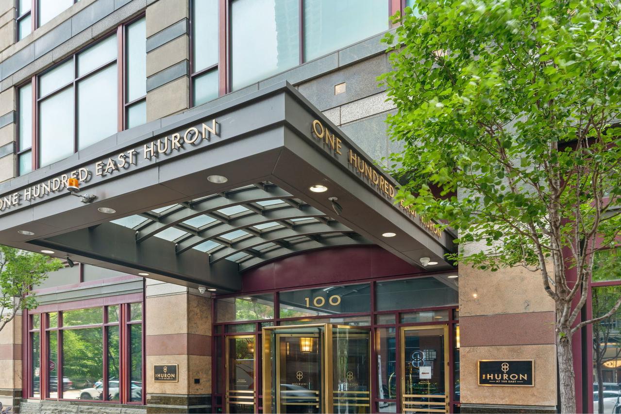 100 E Huron St. #2807, Chicago, IL 60611