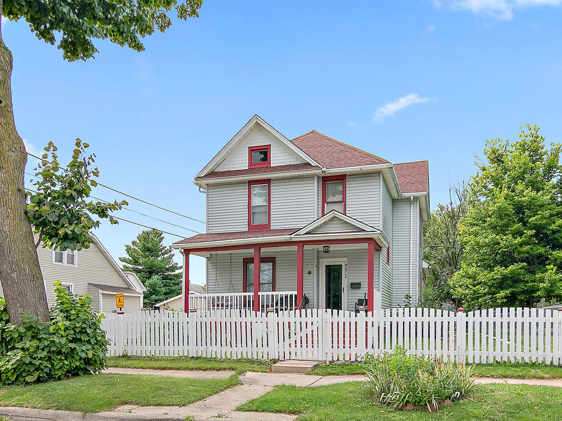 971 N Cleveland St., Kankakee, IL 60901
