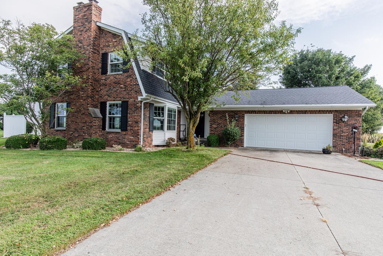 35588 2300 N Ave., Mendota, IL 61342