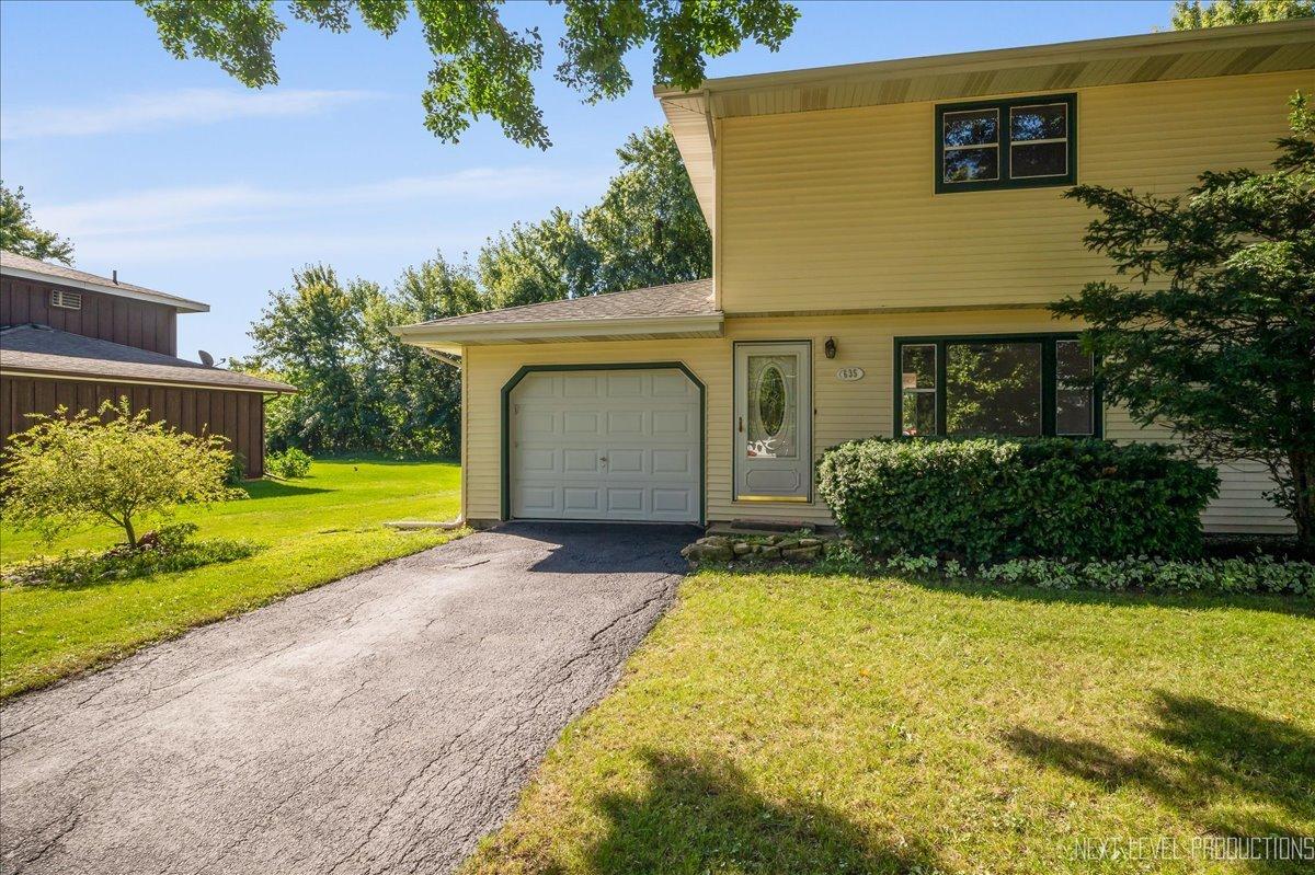 635 James St., Hinckley, IL 60520