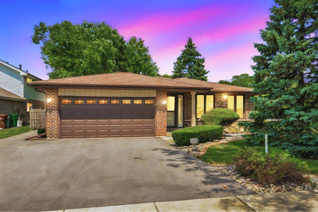 6402 Jeanette Ct., Tinley Park, IL 60477