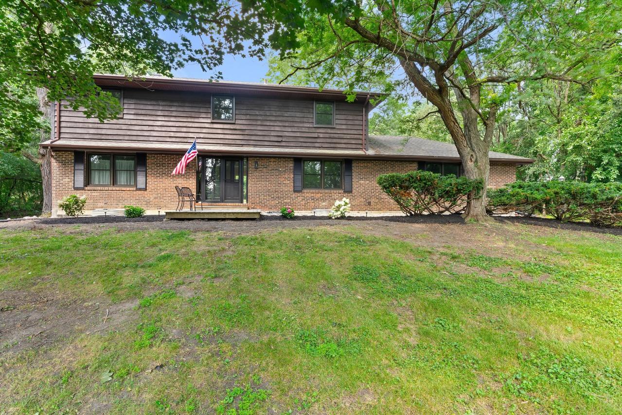 36 Ferndale Rd., Deer Park, IL 60010