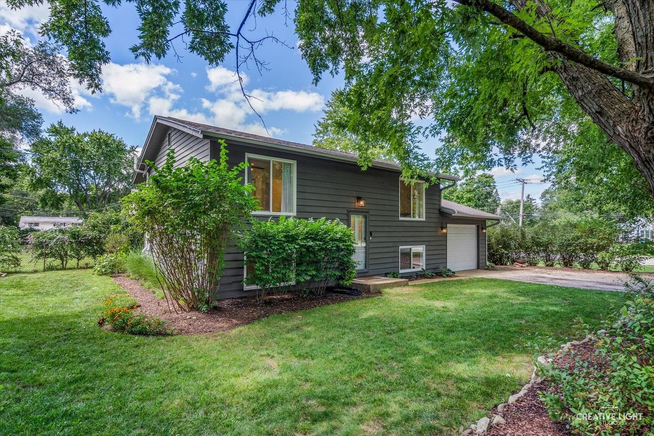 5 Kent Ave., Crystal Lake, IL 60014