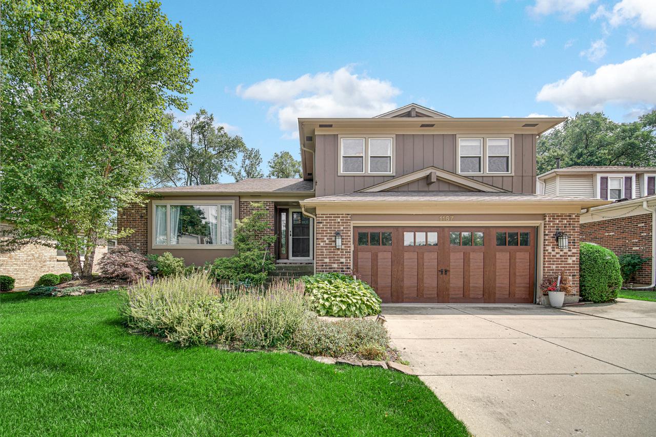1167 Longtree Ln., Wheeling, IL 60090