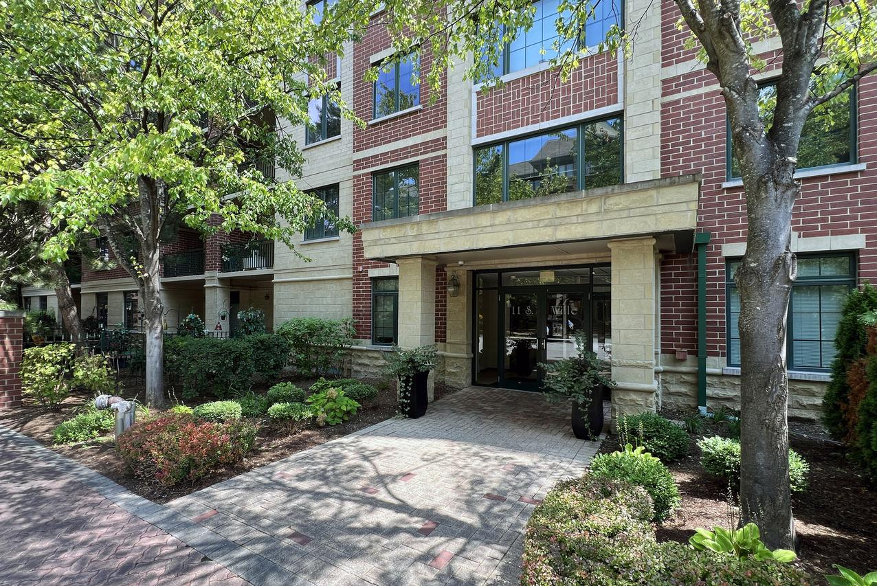 11 S Wille St. #311, Mount Prospect, IL 60056