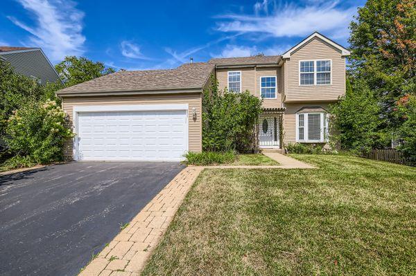 651 Anderson Dr., Lake In The Hills, IL 60156
