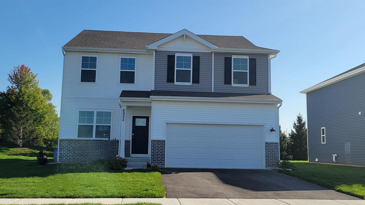 6902 Willow Dr., Wonder Lake, IL 60097