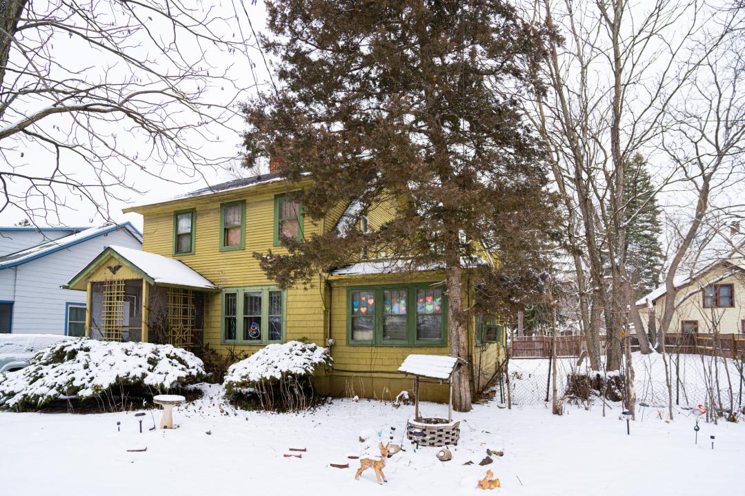102 E Fuller St., Freeport, IL 61032