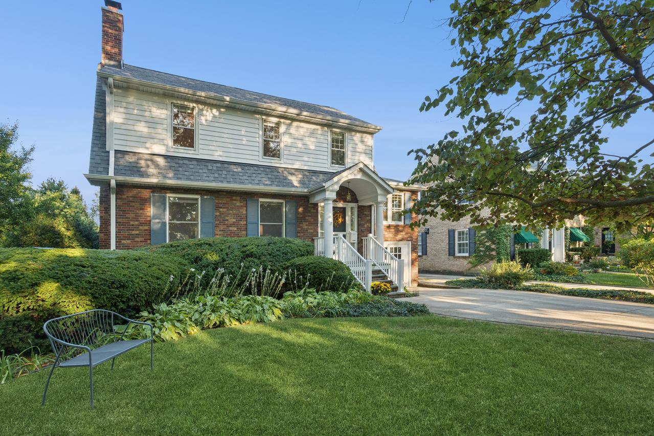 1111 Lexington St., Wheaton, IL 60187