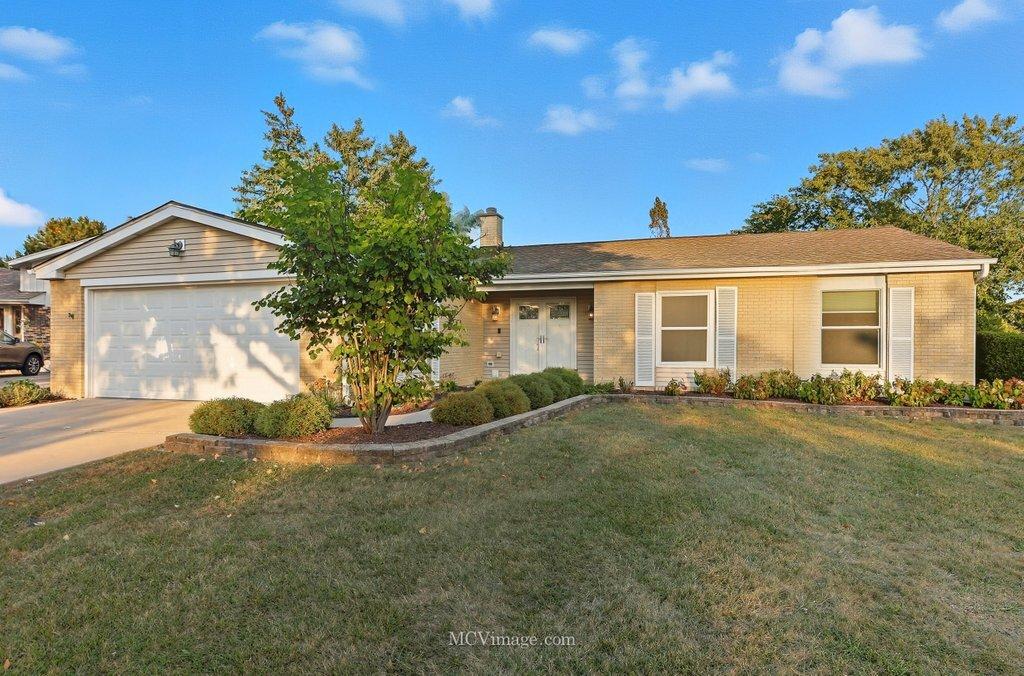 548 Hamilton Ave., Westmont, IL 60559