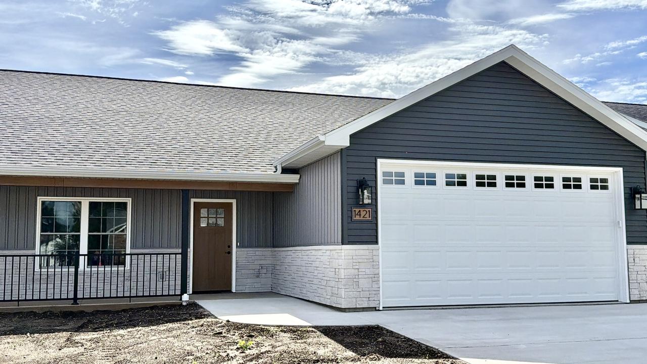 1421 North Ridge Dr., Rock Falls, IL 61071