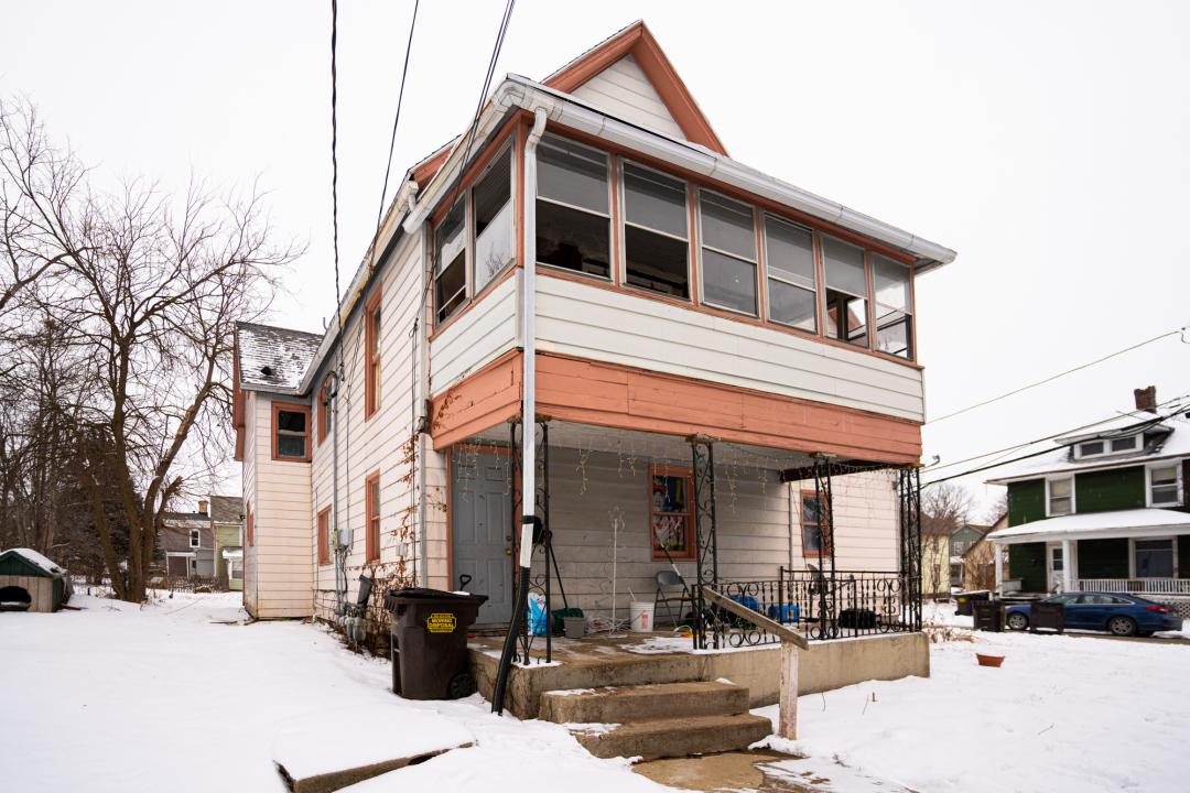 328 W Carpenter St., Freeport, IL 61032