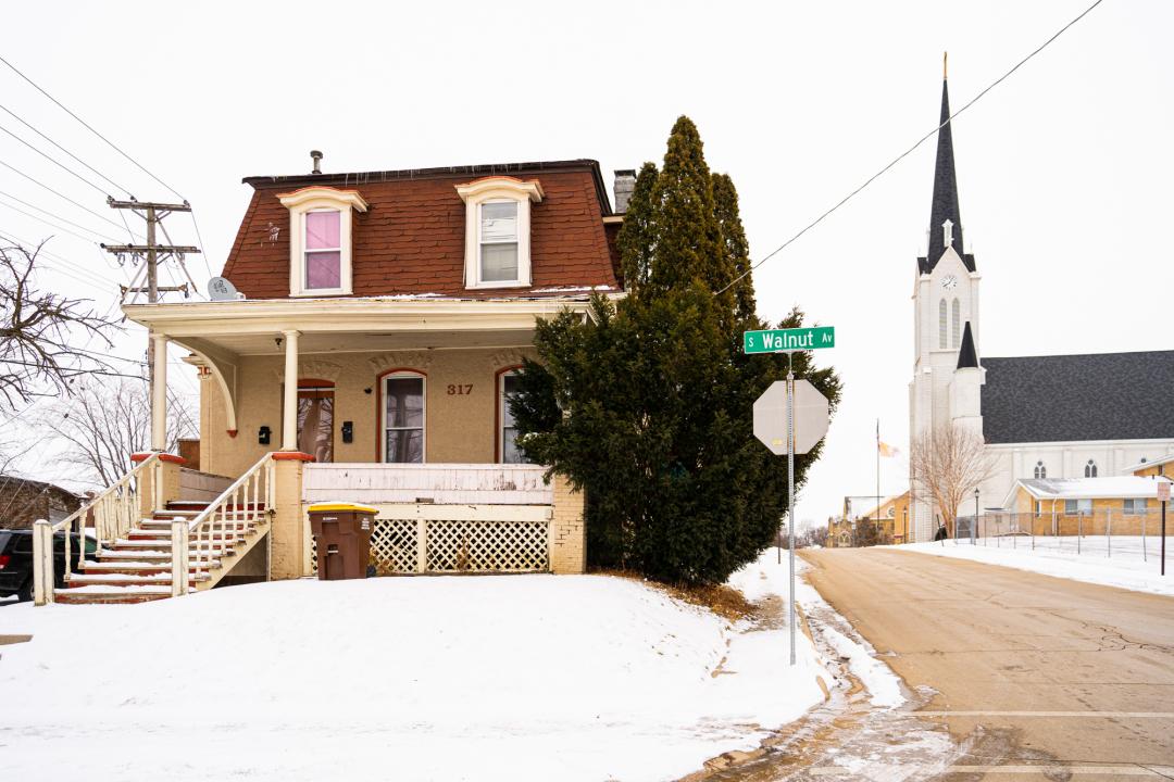 317 S Walnut Ave., Freeport, IL 61032