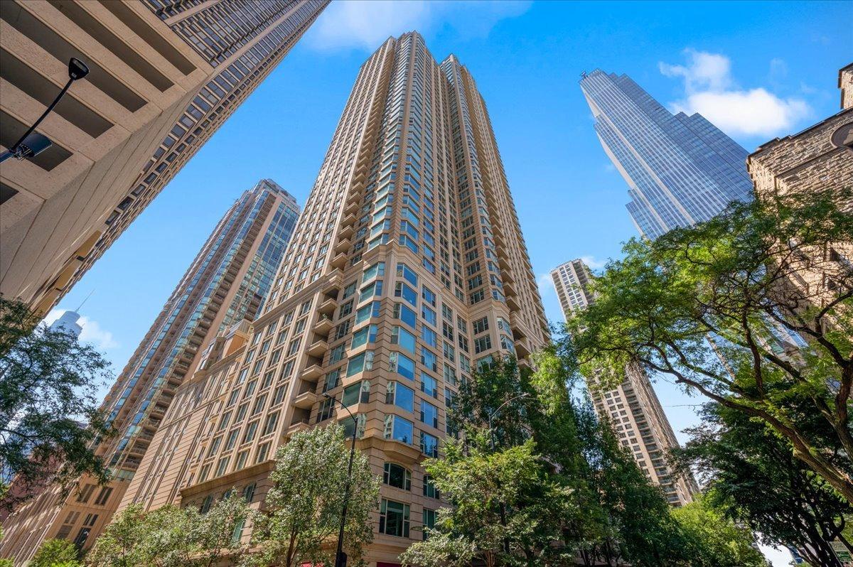 25 E Superior St. #605, Chicago, IL 60611