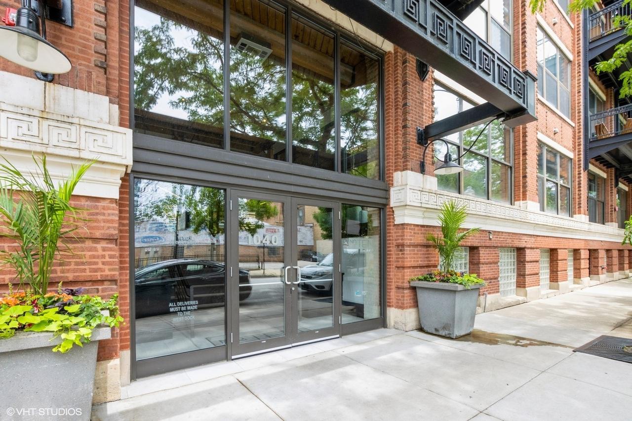 1040 W Adams St. #406, Chicago, IL 60607
