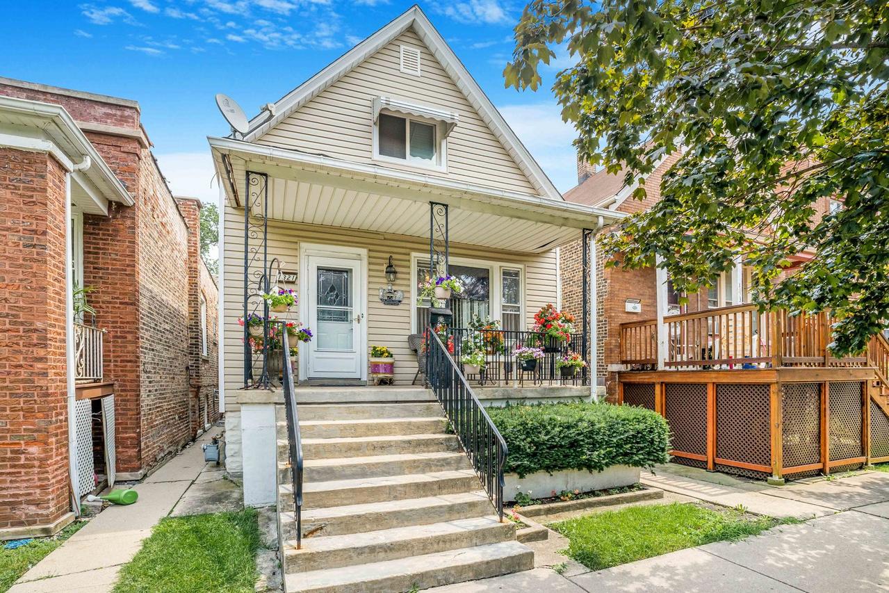1321 S 57th Ave., Cicero, IL 60804