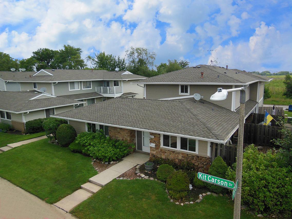 6035 Kit Carson Dr. #16-1, Hanover Park, IL 60133