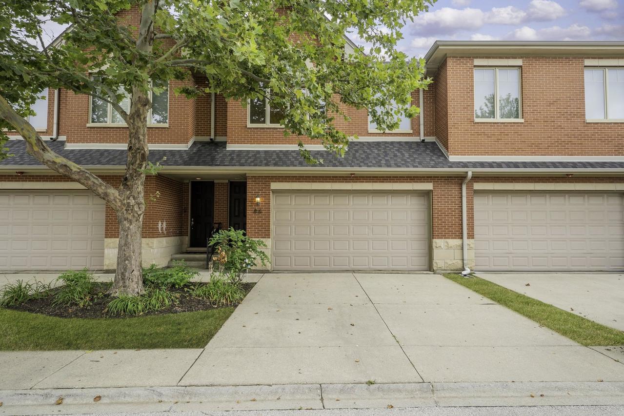 86 Northfield Ter., Wheeling, IL 60090