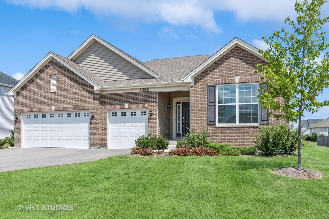 2096 Country Hills Dr., Yorkville, IL 60560