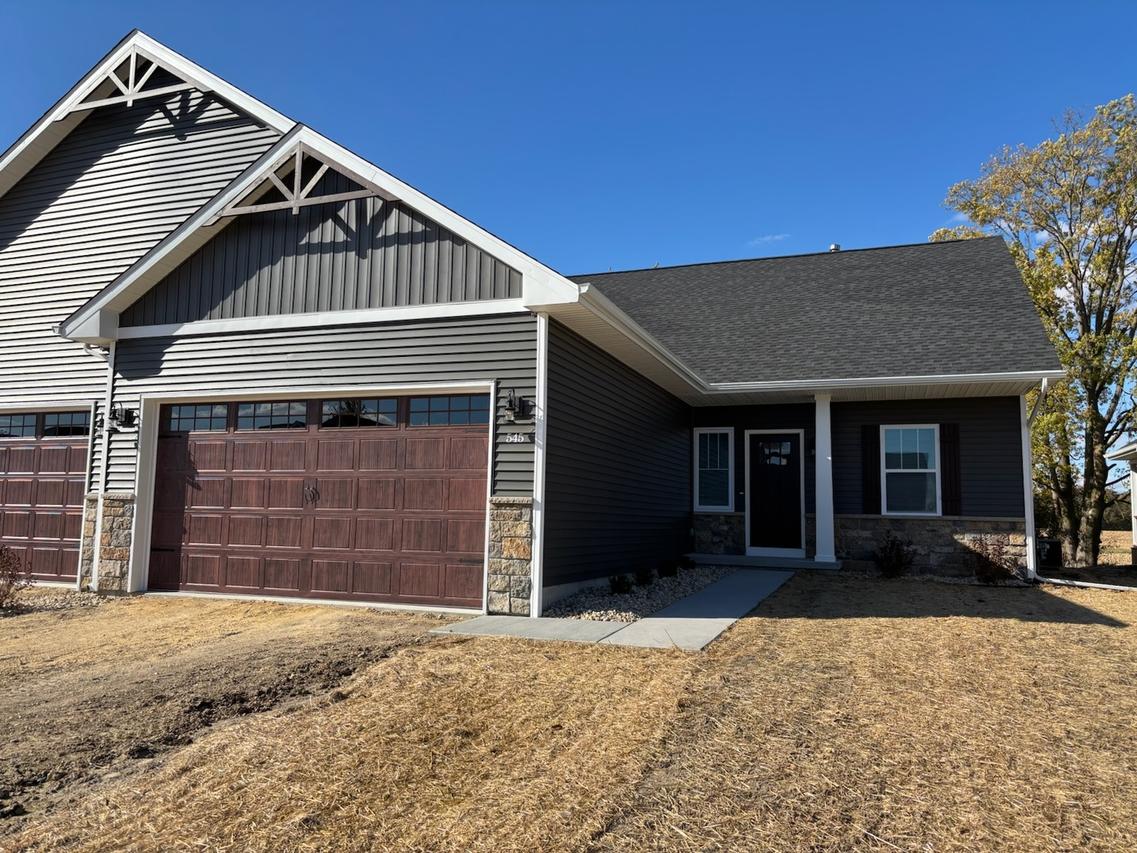 419 Anjali Ct. #R, Sycamore, IL 60178