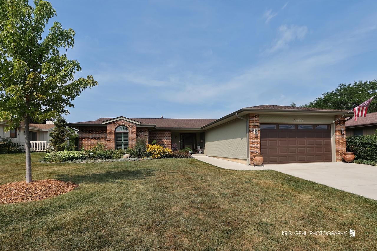 39866 Crabapple Dr., Antioch, IL 60002