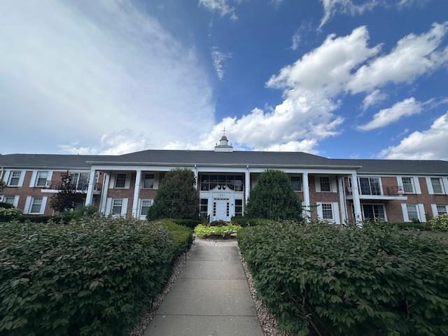 3001 Heritage Dr. #103, Joliet, IL 60435