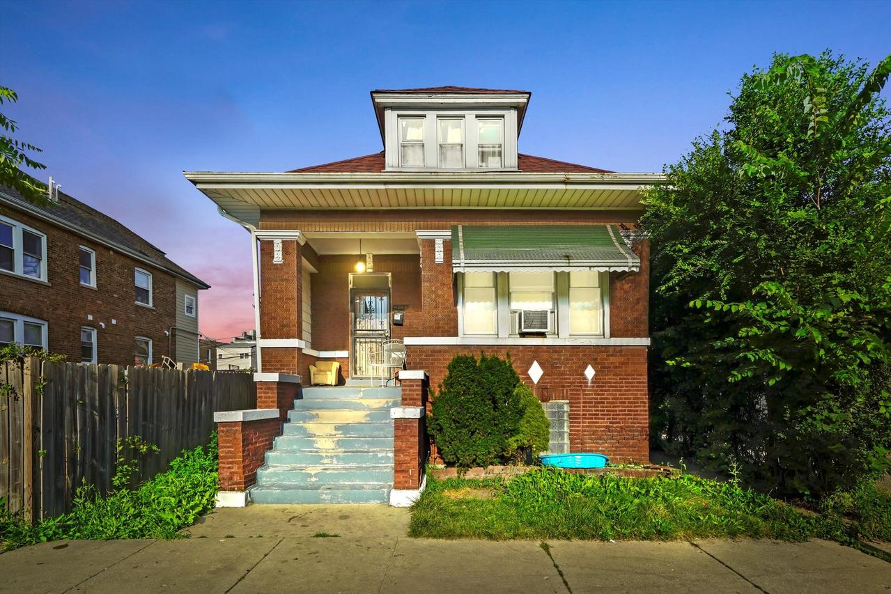 5043 S Artesian Ave., Chicago, IL 60632