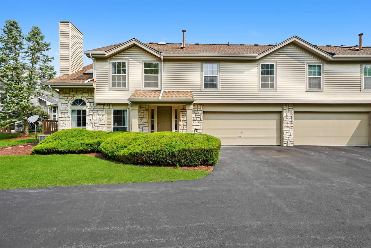 3S043 Timber Dr. #043, Warrenville, IL 60555