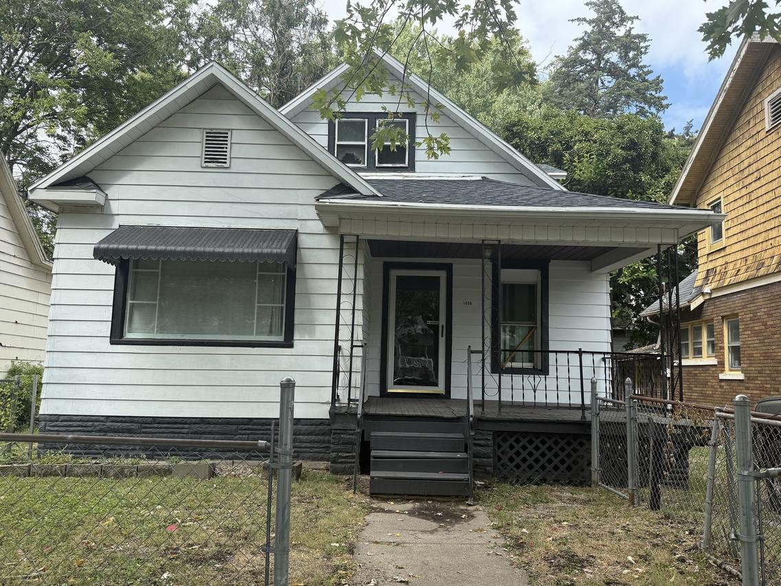 1850 E Prairie St., Decatur, IL 62521