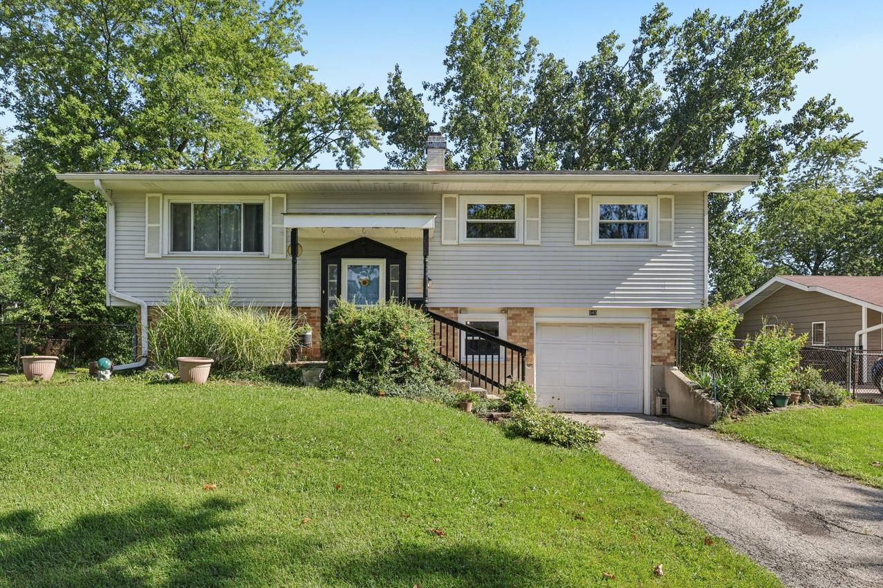 540 Jamison Ln., Hoffman Estates, IL 60169