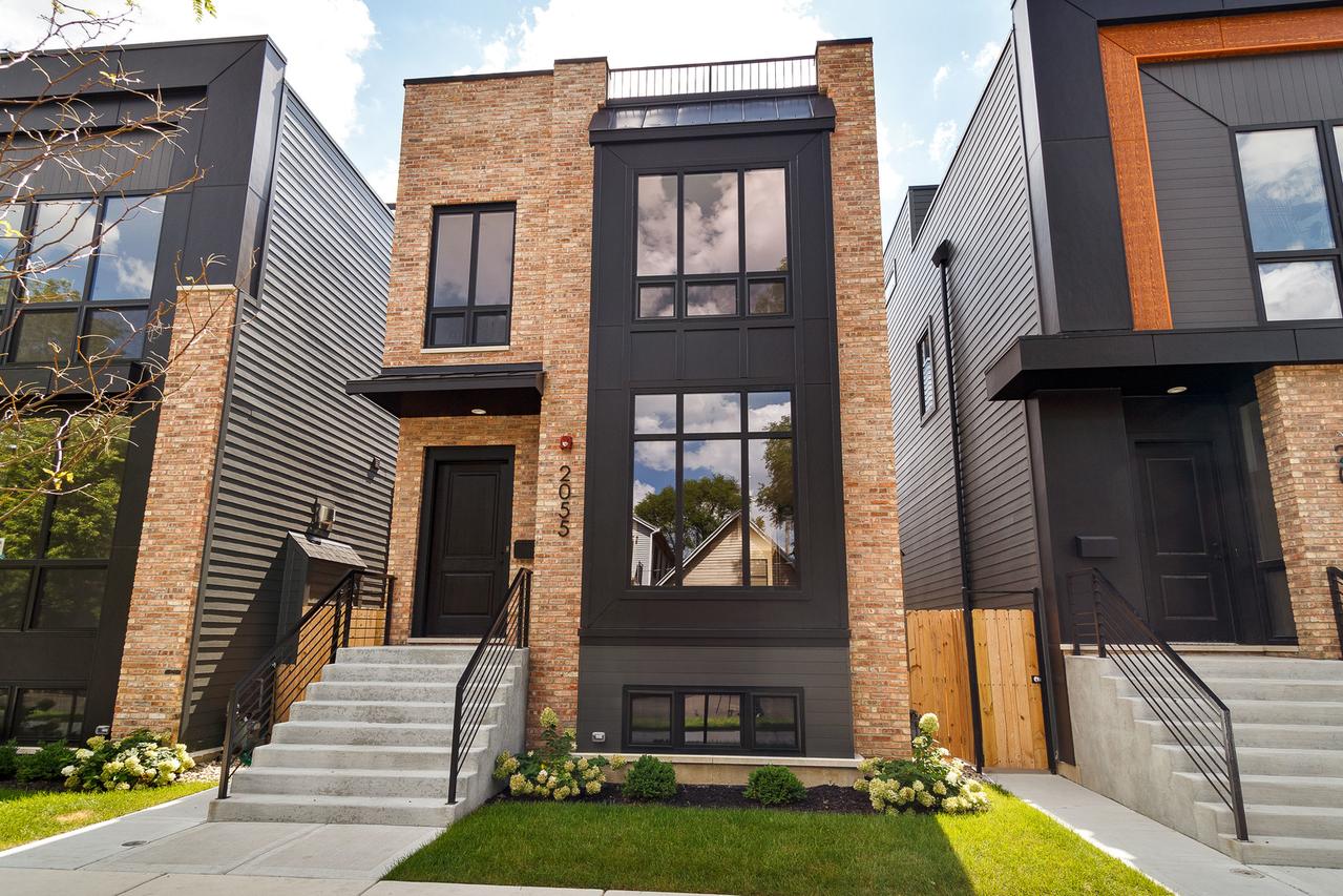 2055 W Race Ave., Chicago, IL 60612