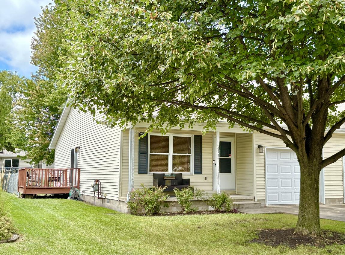 2117 Fox Chase Dr., Ottawa, IL 61350
