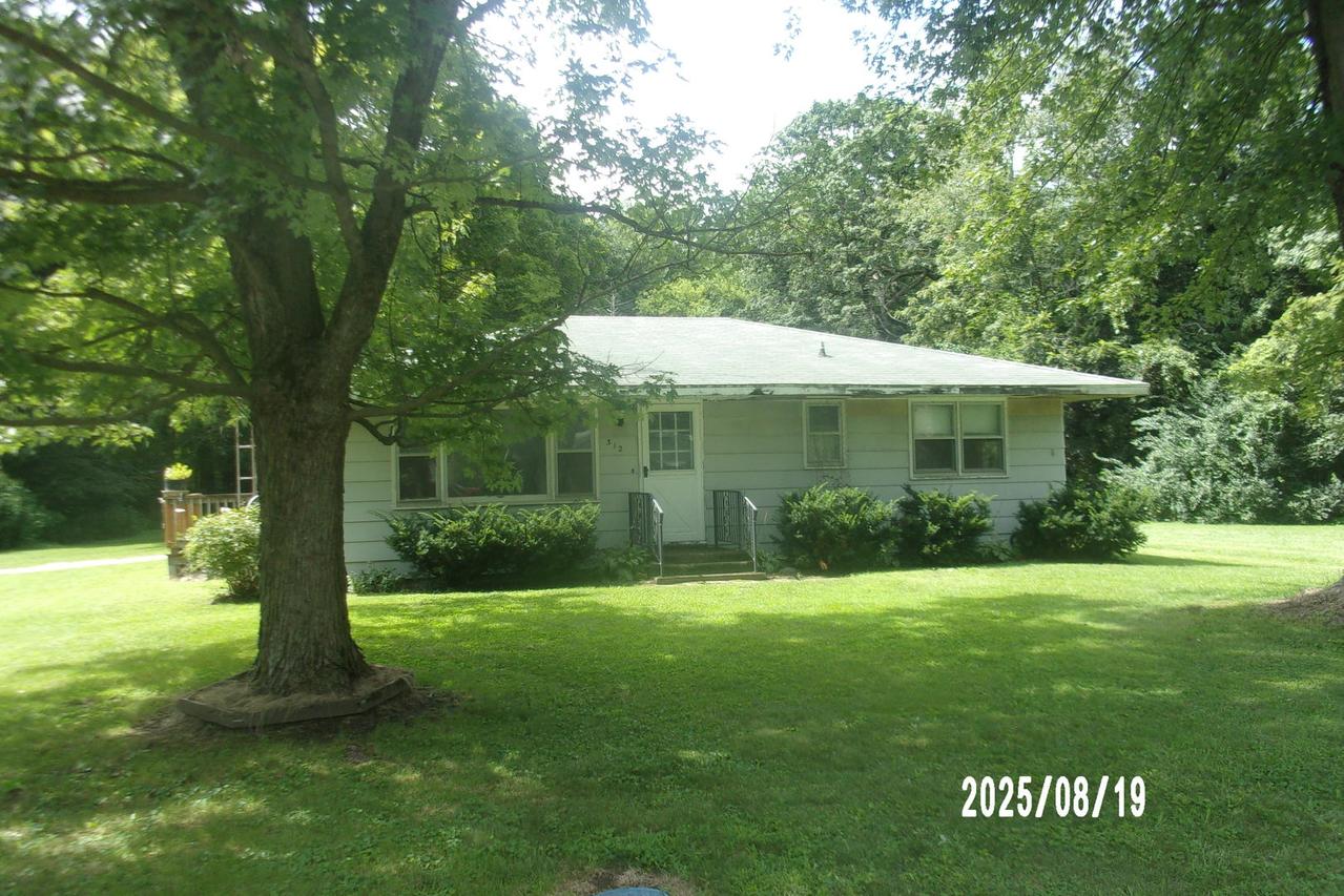 312 Hobson St., Woodland, IL 60974