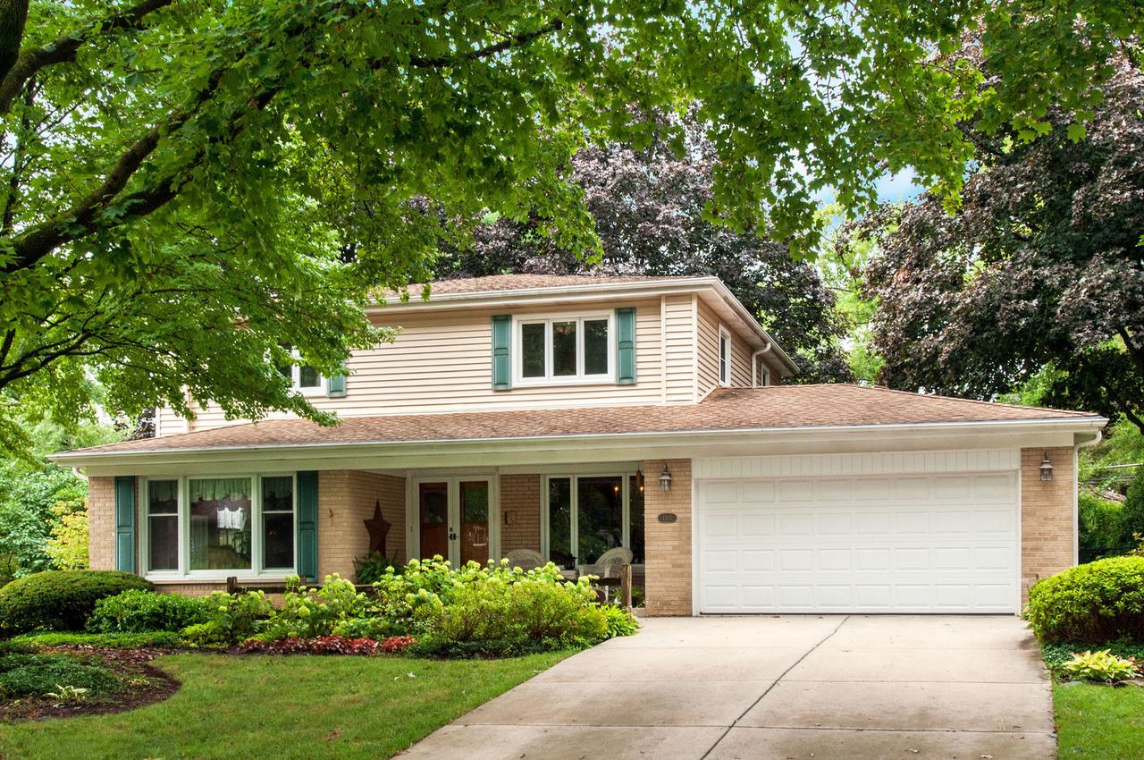 1307 W Mulberry Ln., Arlington Heights, IL 60005