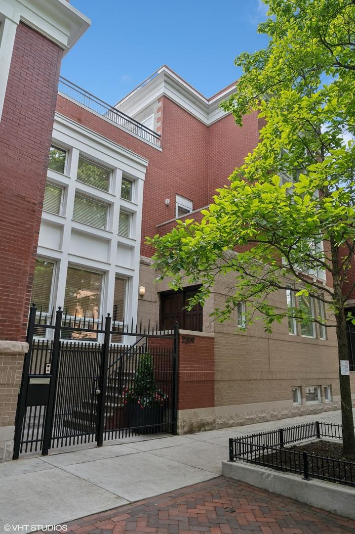 2209 N Seminary Ave., Chicago, IL 60614
