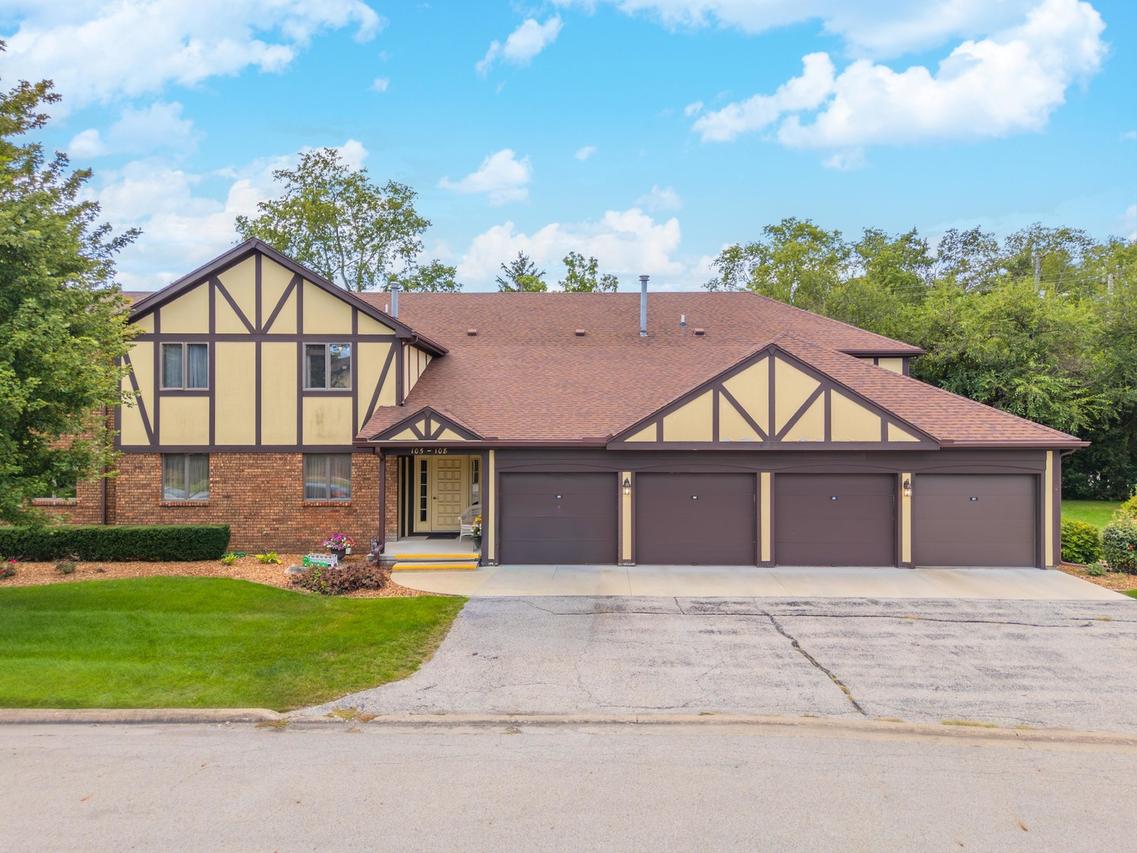 105 Carol Ct. #C-1, Pontiac, IL 61764