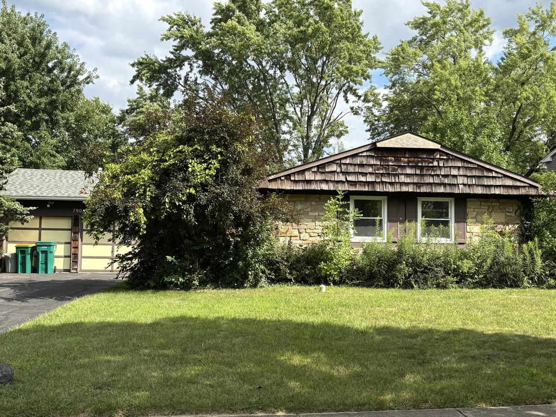 790 Essington Ln., Buffalo Grove, IL 60089