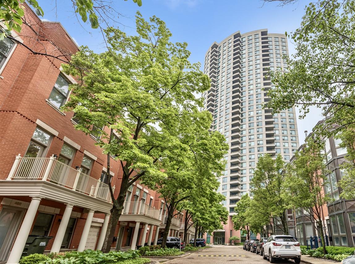 501 N Clinton St. #1804, Chicago, IL 60654