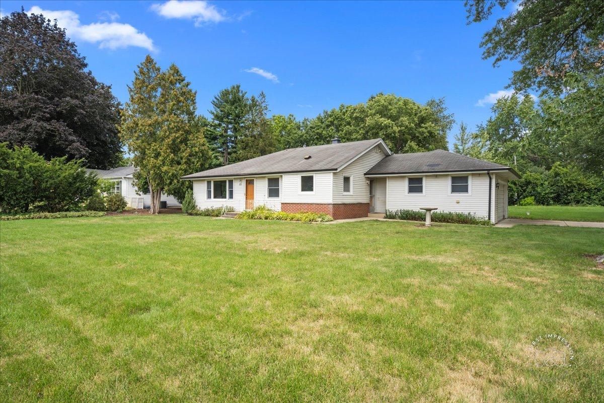 605 W Fabyan Pkwy., Geneva, IL 60134