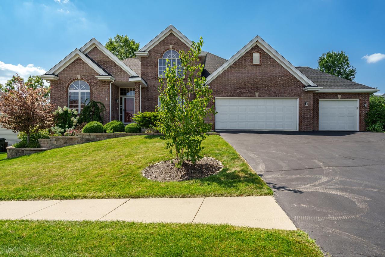 12592 Tweed Dr., Loves Park, IL 61111