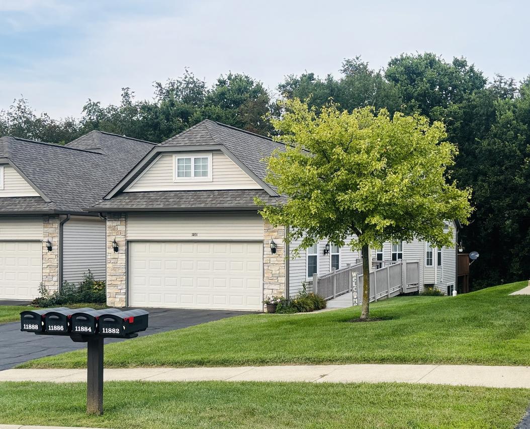11891 River Hills Pkwy. #25, Rockton, IL 61072