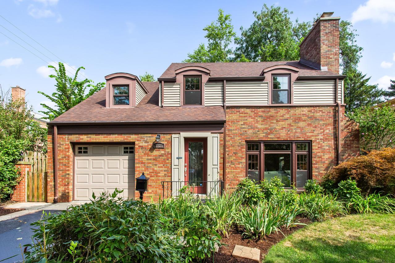 3323 Harrison St., Evanston, IL 60201